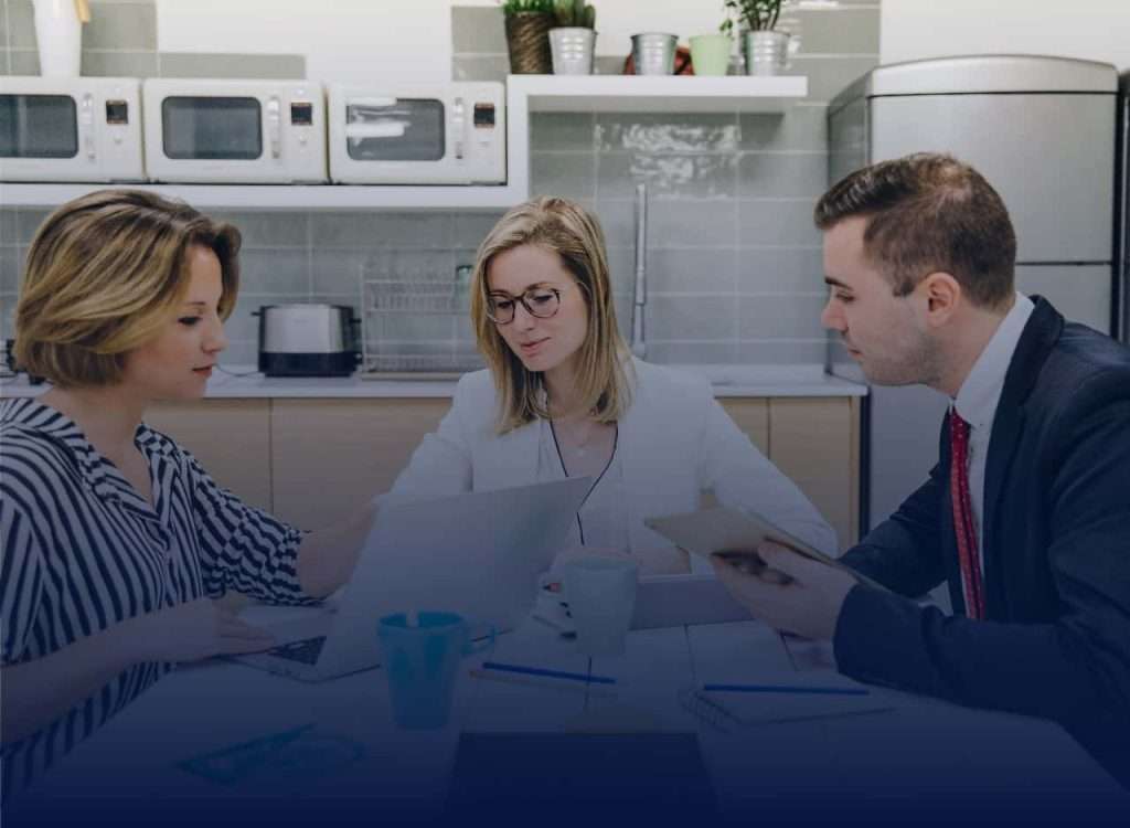 How Communication Influences Relationships in the Workplace